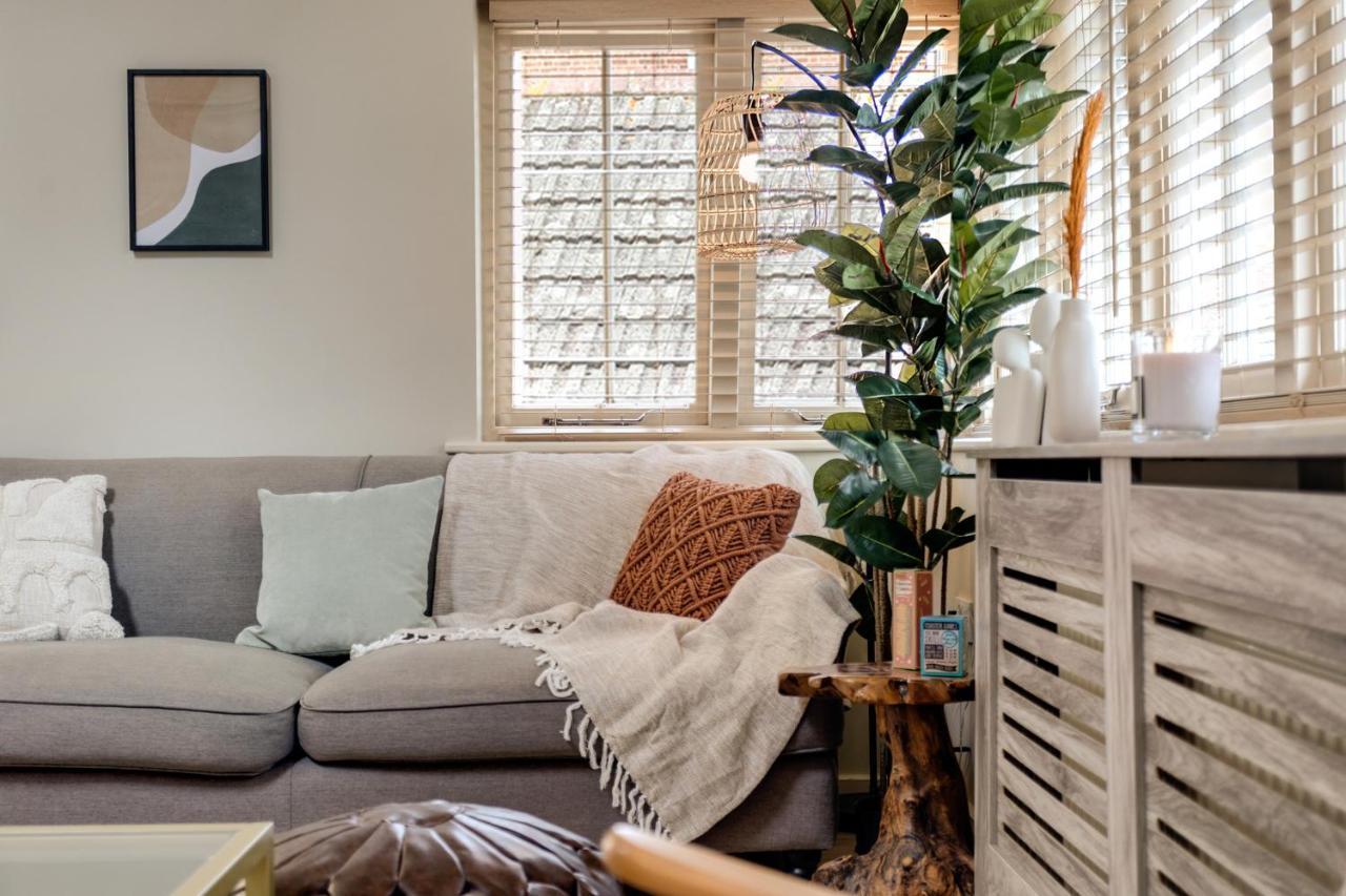 The Rafters - 2 Bedroom Apartment - Central Location - Vibrant Atmosphere كانتربيري المظهر الخارجي الصورة